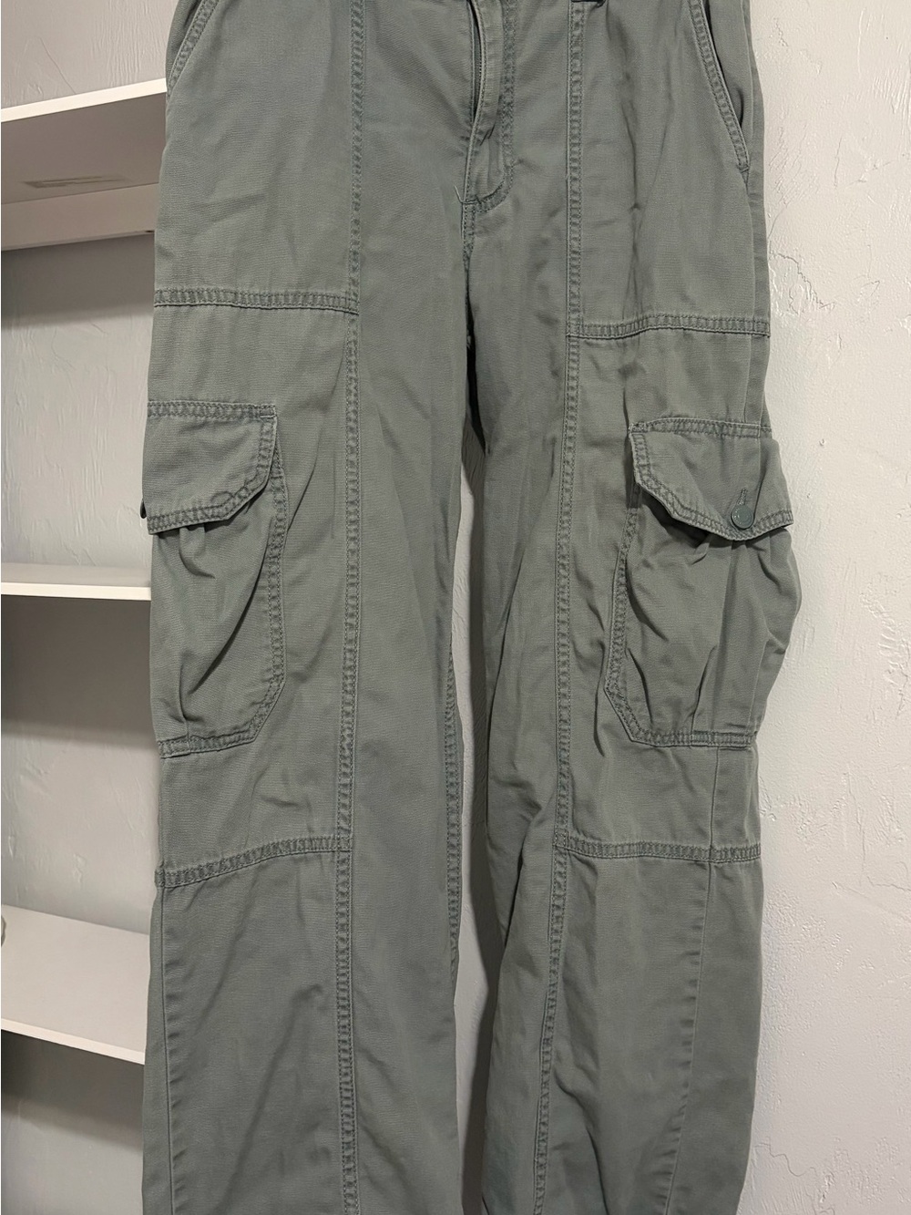 Aeropostale Women’s Cargo Pants in Sage Green Utility Style